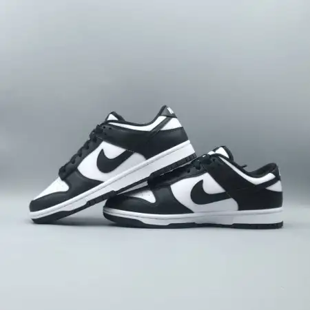 Dunk Low 'Panda'