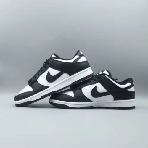 Dunk Low 'Panda'