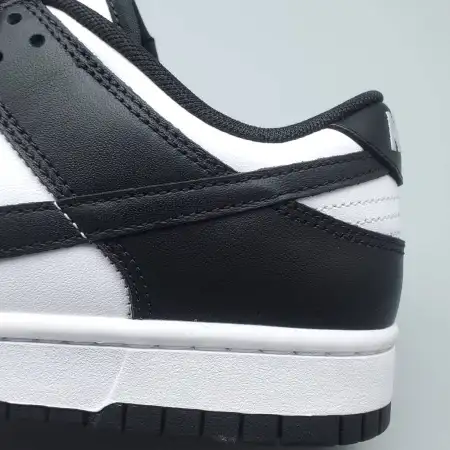 Dunk Low 'Panda'