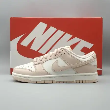 Wmns Dunk Low Dunk 'Orange Pearl'