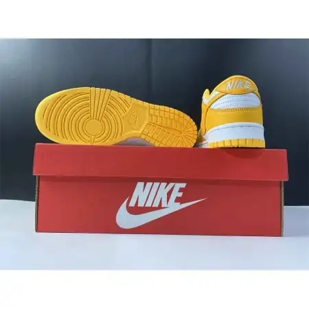 Wmns Dunk Low 'Laser Laser Orange Orange'
