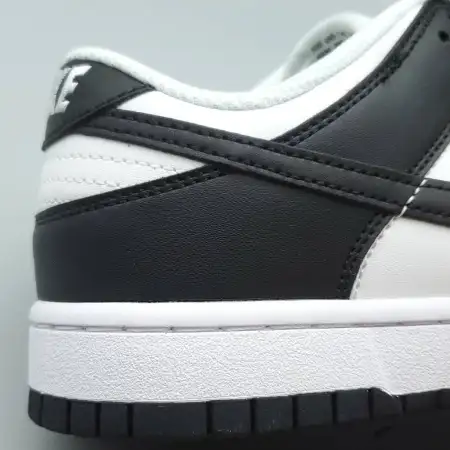 Wmns  Black White Dunk Low Next Nature 'Black White'