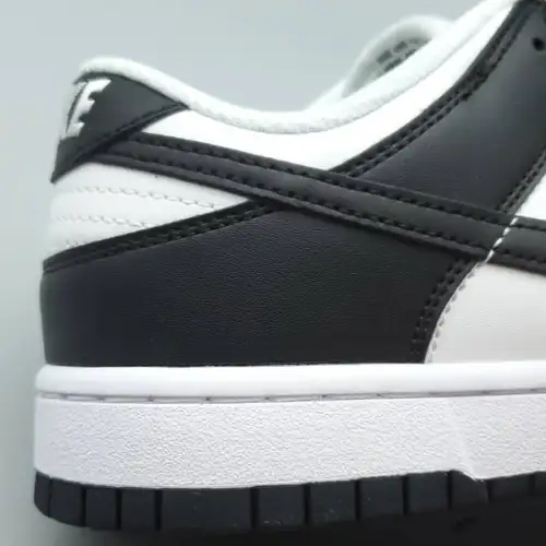 Wmns  Black White Dunk Low Next Nature 'Black White'