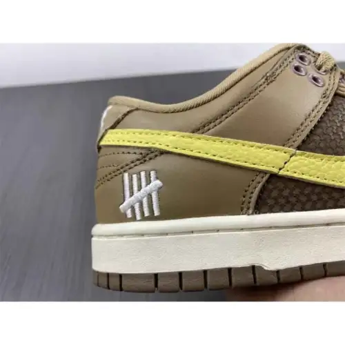 Undefeated x Dunk Dunk Low SP 'Canteen'