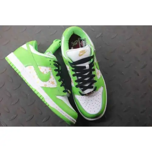 Supreme x Dunk Low OG SB QS Mean Green 'Mean Green'