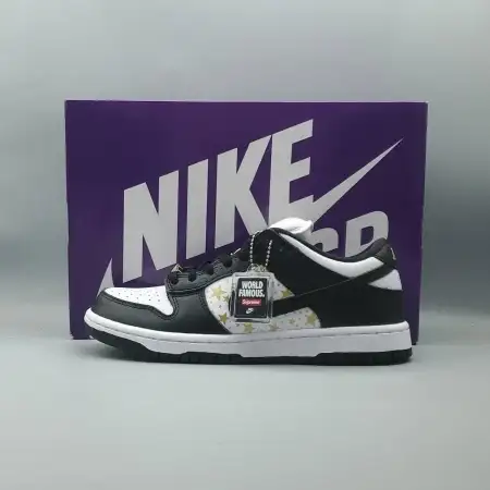 Supreme x Dunk Low OG SB QS Dunk Low SB 'Black'