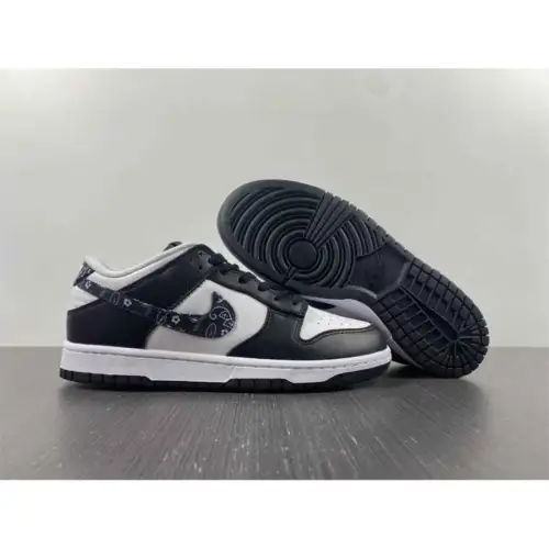 Wmns Dunk Low Dunk Low 'Black Paisley'