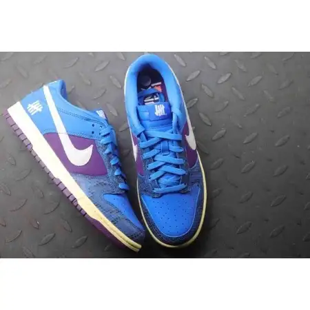 Undefeated x Dunk Low SP '5 On Dunk Low It'