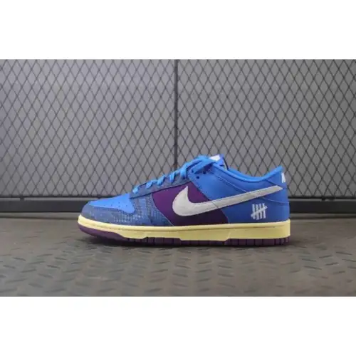 Undefeated x Dunk Low SP '5 On Dunk Low It'