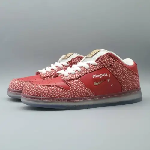 Stingwater x Dunk Dunk Low SB 'Magic Mushroom'