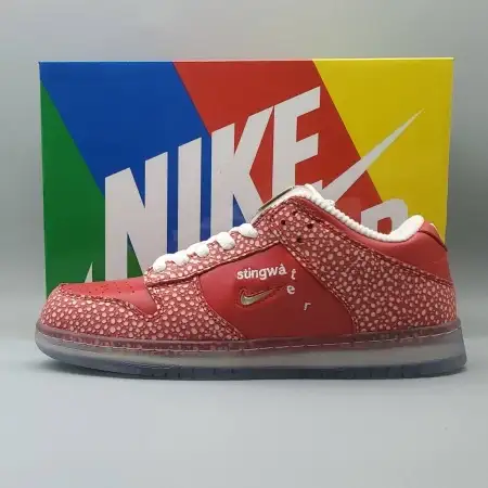 Stingwater x Dunk Dunk Low SB 'Magic Mushroom'