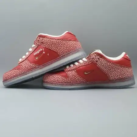 Stingwater x Dunk Dunk Low SB 'Magic Mushroom'