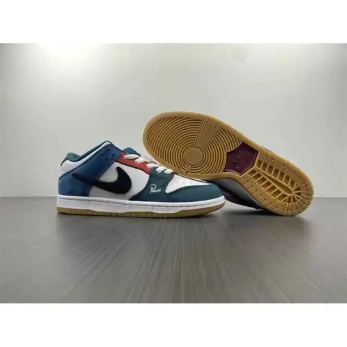 Parra x Dunk Friends & Family Low SB 'Friends & Family'