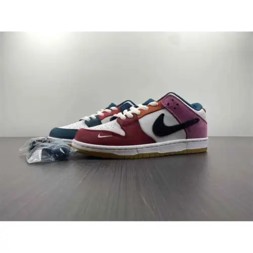 Parra x Dunk Friends & Family Low SB 'Friends & Family'