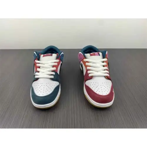 Parra x Dunk Friends & Family Low SB 'Friends & Family'