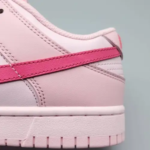 Dunk Low Triple Pink GS 'Triple Pink'
