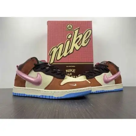 Social Status x Dunk Mid Dunk Mid 'Chocolate Milk'
