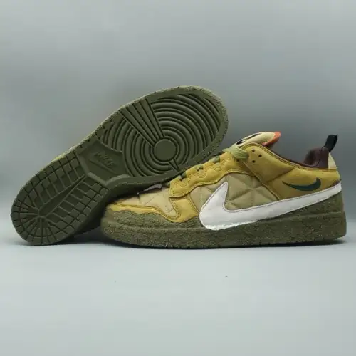 Cactus Plant Flea  Dunk Low Market x Dunk Low SP 'Tan Mossy Green'