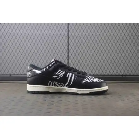 Quartersnacks x Dunk Little Debbie’s Zebra Cakes Low SB 'Little Debbie’s Zebra Cakes'