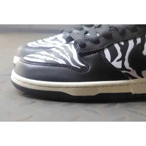 Quartersnacks x Dunk Little Debbie’s Zebra Cakes Low SB 'Little Debbie’s Zebra Cakes'