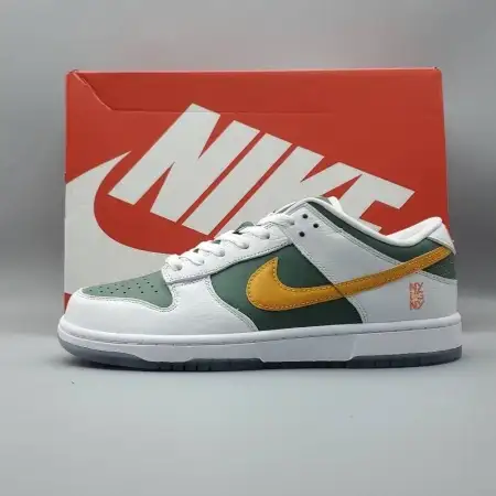 Dunk Low 'NY Dunk vs NY'
