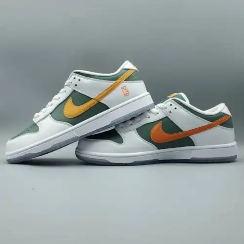 Dunk Low 'NY Dunk vs NY'