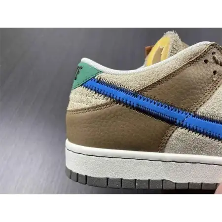 size? x Dunk Low Dunk Low 'Dark Driftwood'