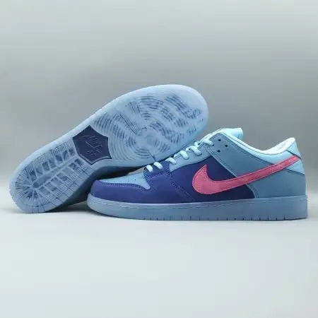 Run The  4 20 Jewels x Dunk Low SB '4 20'