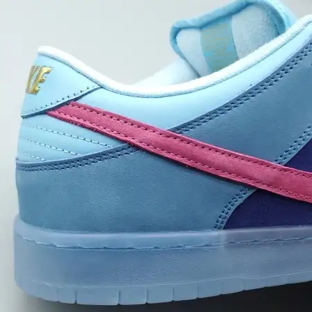 Run The  4 20 Jewels x Dunk Low SB '4 20'