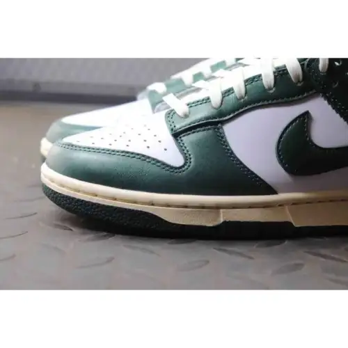 Wmns Dunk Low Vintage Green 'Vintage Green'