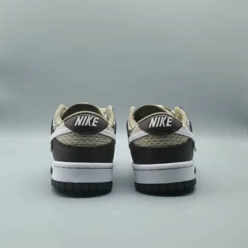 Wmns Dunk Light Orewood Brown Low 'Light Orewood Brown'