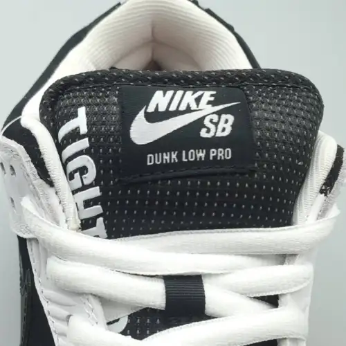 TIGHTBOOTH x Dunk FD2629-100 Low SB