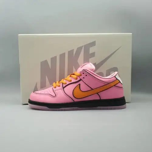 The Powerpuff Girls x Dunk Low Pro SB Dunk Low SB QS 'Blossom'