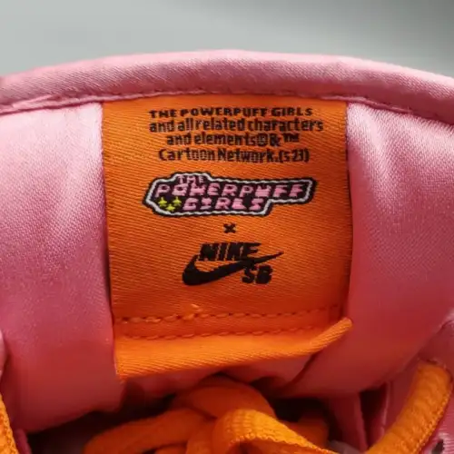 The Powerpuff Girls x Dunk Low Pro SB Dunk Low SB QS 'Blossom'