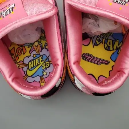 The Powerpuff Girls x Dunk Low Pro SB Dunk Low SB QS 'Blossom'