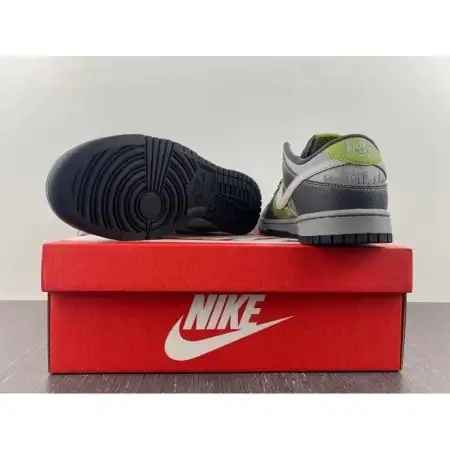 HUF x Dunk Dunk Low SB 'Wait, What!?' Friends & Family