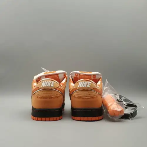 Concepts  Dunk Low SB x Dunk Low SB 'Orange Lobster'
