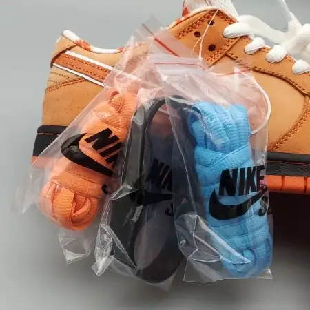 Concepts  Dunk Low SB x Dunk Low SB 'Orange Lobster'
