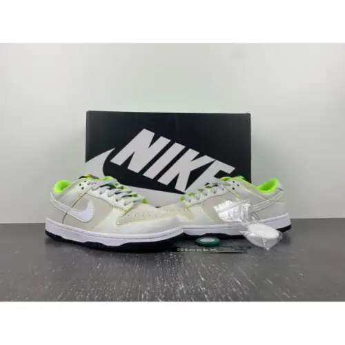 Dunk Low 'University of Oregon'  Dunk Low PE