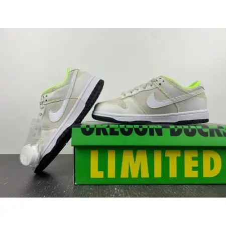 Dunk Low 'University of Oregon'  Dunk Low PE