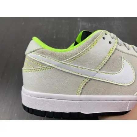 Dunk Low 'University of Oregon'  Dunk Low PE
