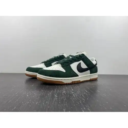 Wmns Dunk Low 'Green Green Snake Snake'