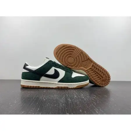 Wmns Dunk Low 'Green Green Snake Snake'