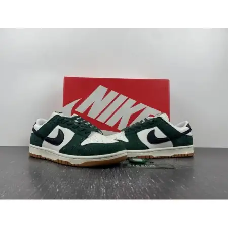 Wmns Dunk Low 'Green Green Snake Snake'