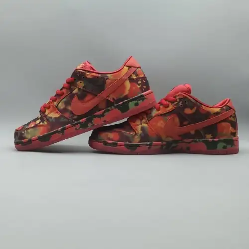 The Wizard of Oz x Dunk Low The Wizard of Oz SB 'Poppy Field'