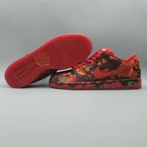 The Wizard of Oz x Dunk Low The Wizard of Oz SB 'Poppy Field'