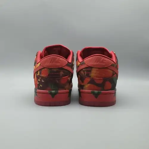 The Wizard of Oz x Dunk Low The Wizard of Oz SB 'Poppy Field'