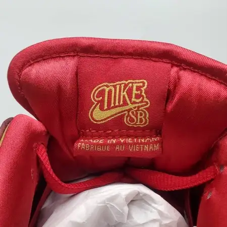 The Wizard of Oz x Dunk Low The Wizard of Oz SB 'Poppy Field'