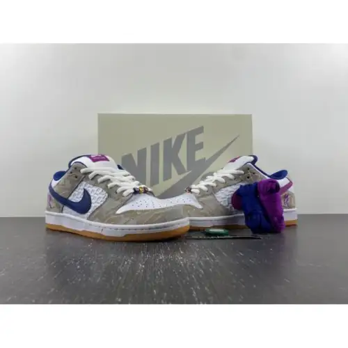 Rayssa Leal x Dunk Low SB 'Deep Royal Dunk Low SB Vivid Purple'