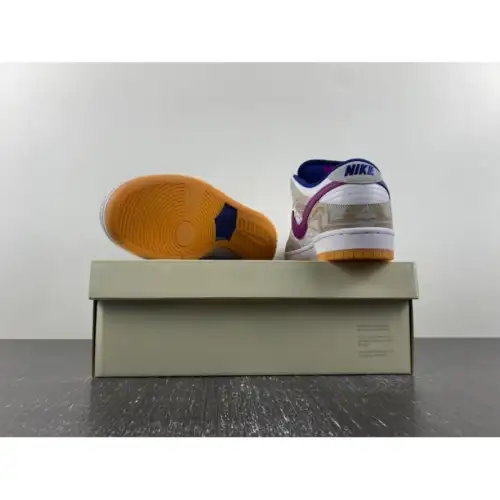 Rayssa Leal x Dunk Low SB 'Deep Royal Dunk Low SB Vivid Purple'